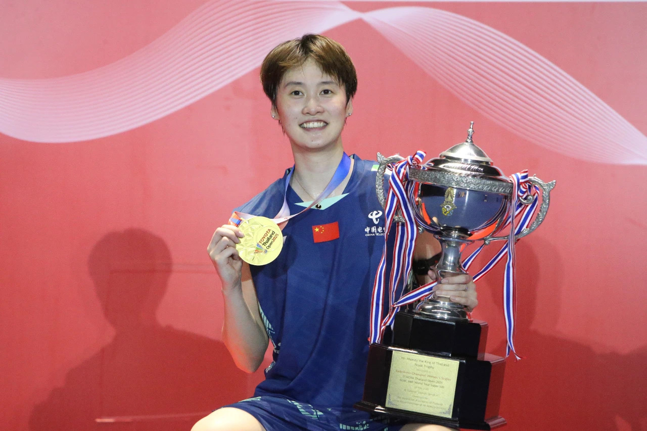 中国队轻取法国队，陈雨菲点燃赛场