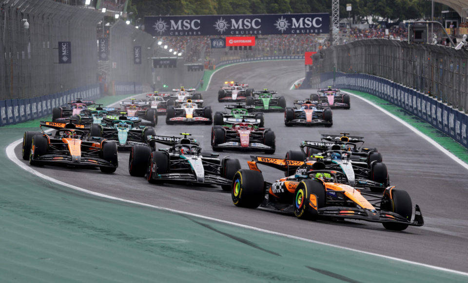 关于阿斯顿马丁力克红牛二队，皮亚斯特里关键制胜的信息