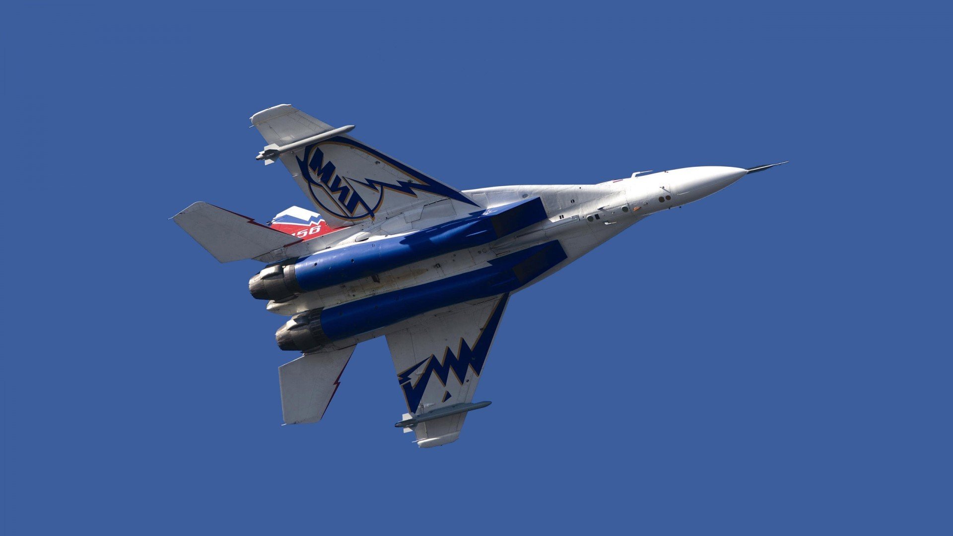 生涯之夜遇铜墙铁壁，米切尔狂飙50分难破黄蜂天罗地网